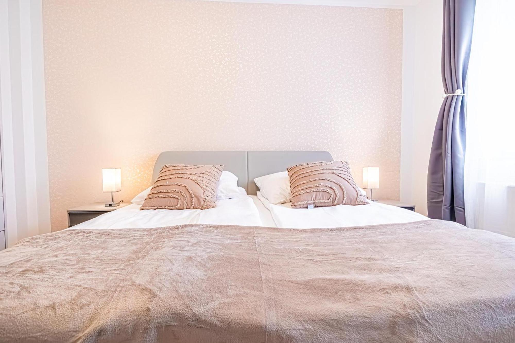Charming 1Br And 1Lr Apt Modern Design Donaustadt Bécs Kültér fotó