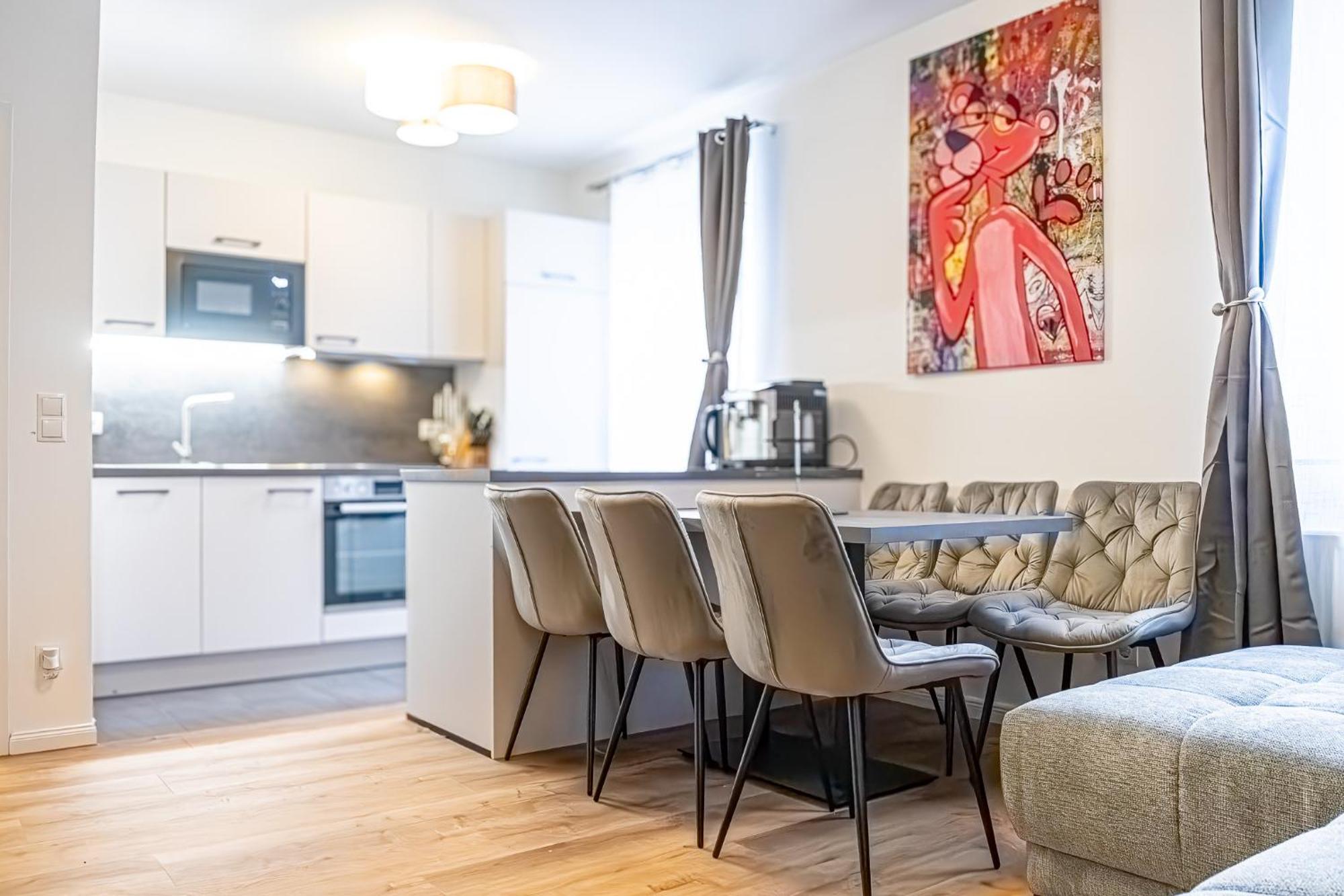 Charming 1Br And 1Lr Apt Modern Design Donaustadt Bécs Kültér fotó