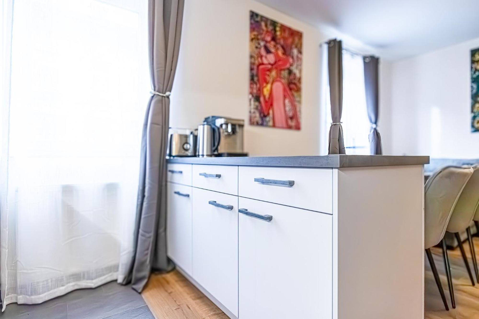 Charming 1Br And 1Lr Apt Modern Design Donaustadt Bécs Kültér fotó