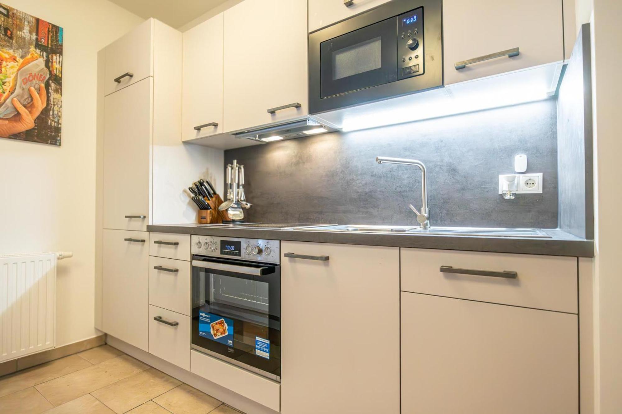 Charming 1Br And 1Lr Apt Modern Design Donaustadt Bécs Kültér fotó