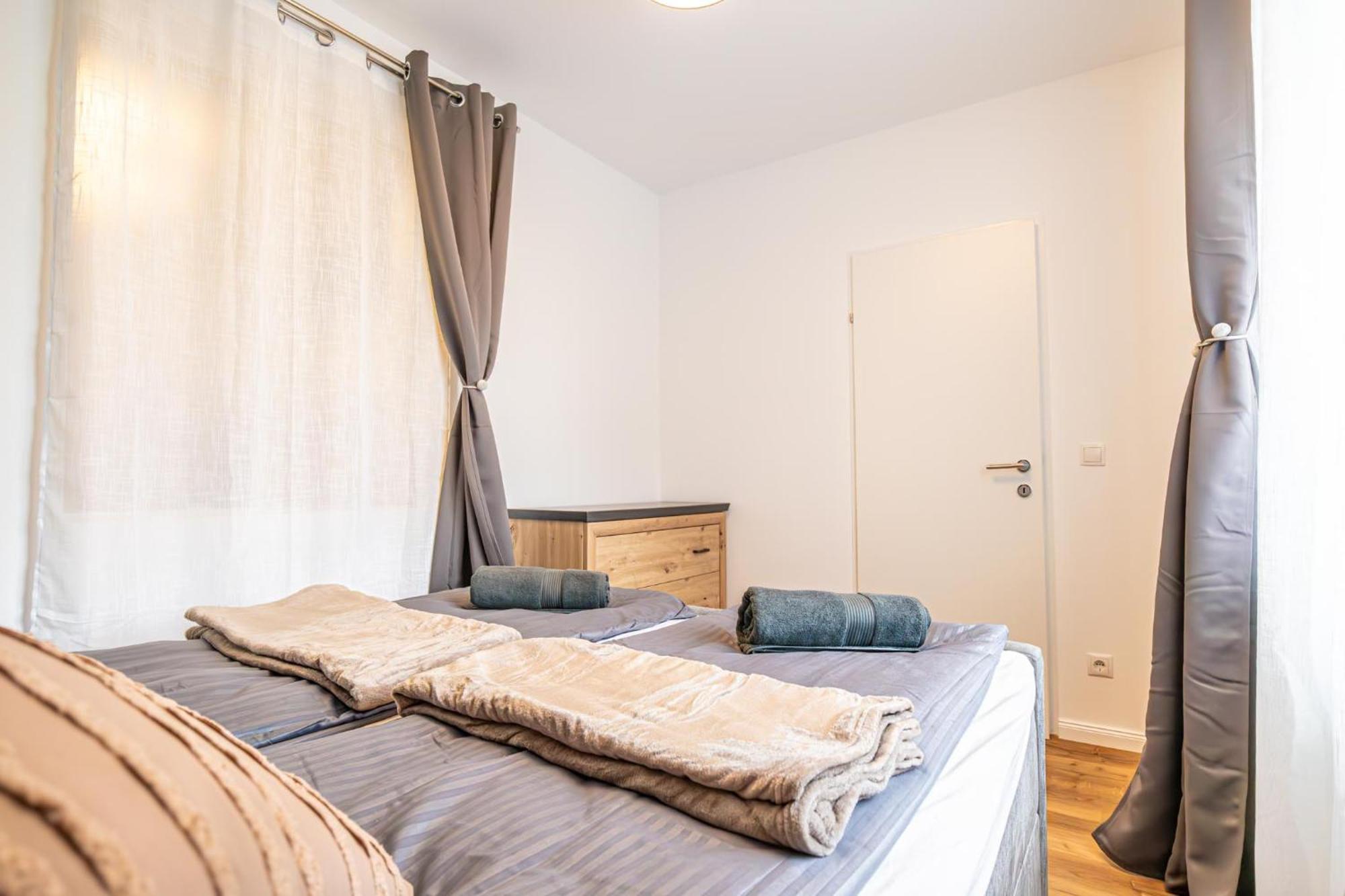 Charming 1Br And 1Lr Apt Modern Design Donaustadt Bécs Kültér fotó