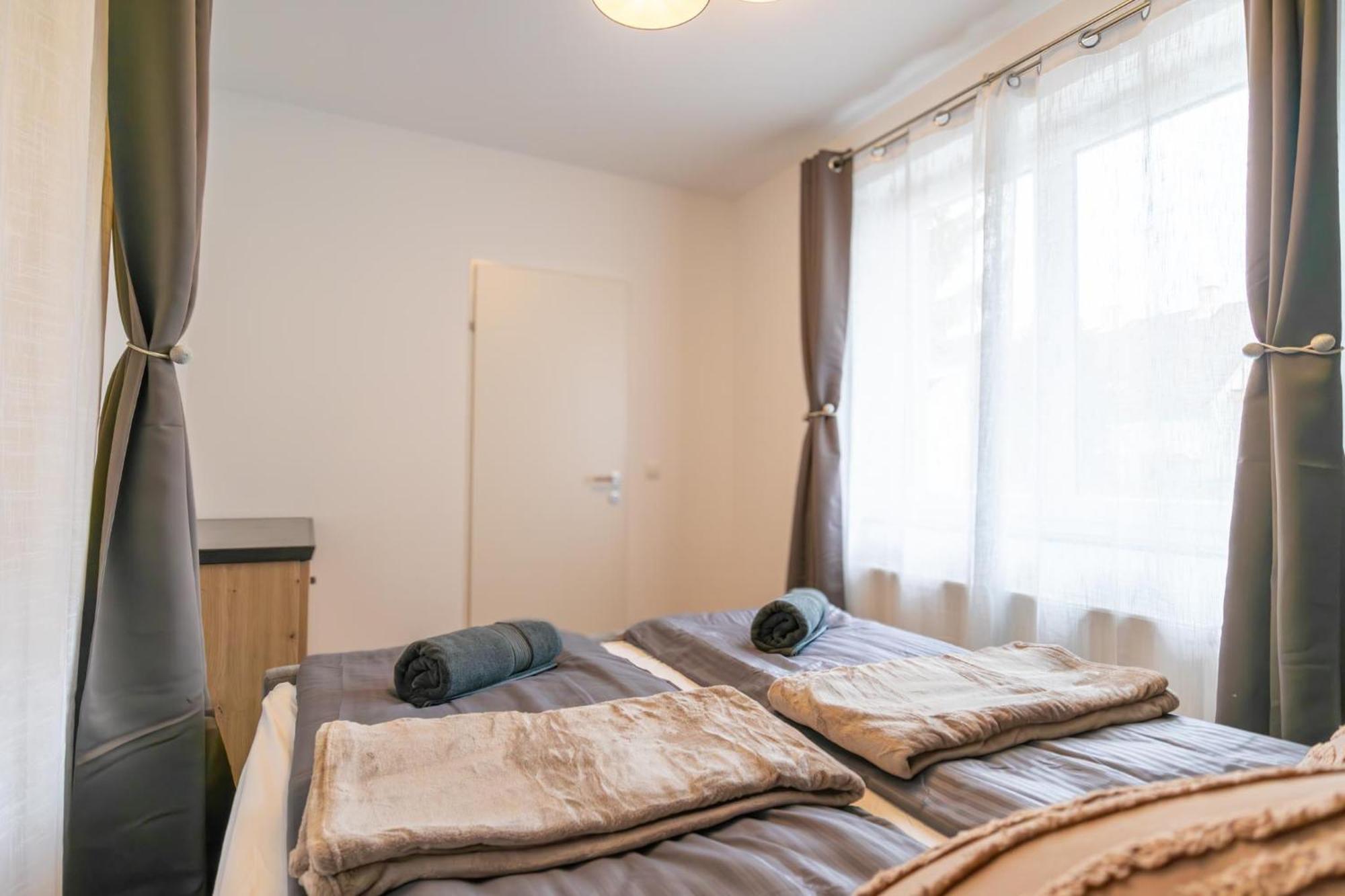 Charming 1Br And 1Lr Apt Modern Design Donaustadt Bécs Kültér fotó