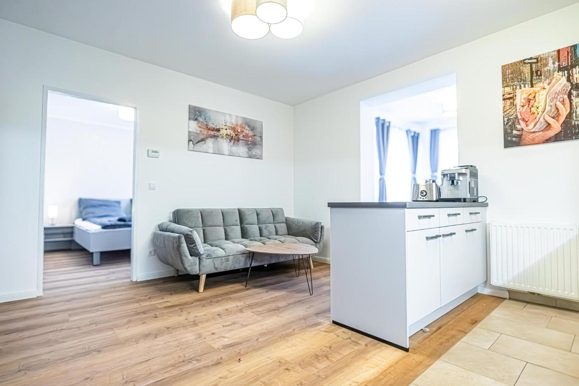 Charming 1Br And 1Lr Apt Modern Design Donaustadt Bécs Kültér fotó