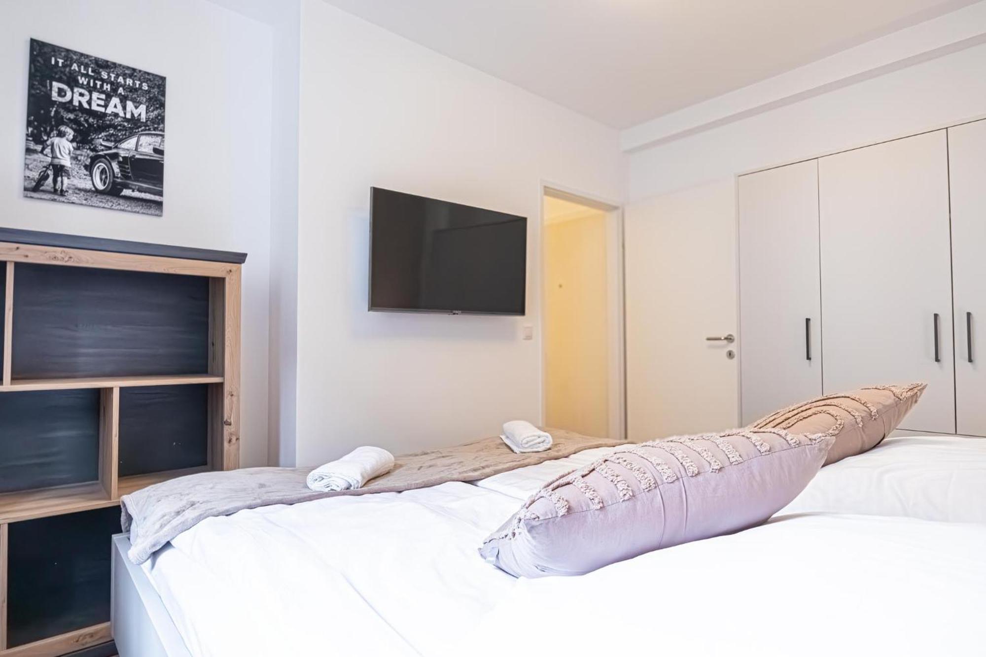 Charming 1Br And 1Lr Apt Modern Design Donaustadt Bécs Kültér fotó