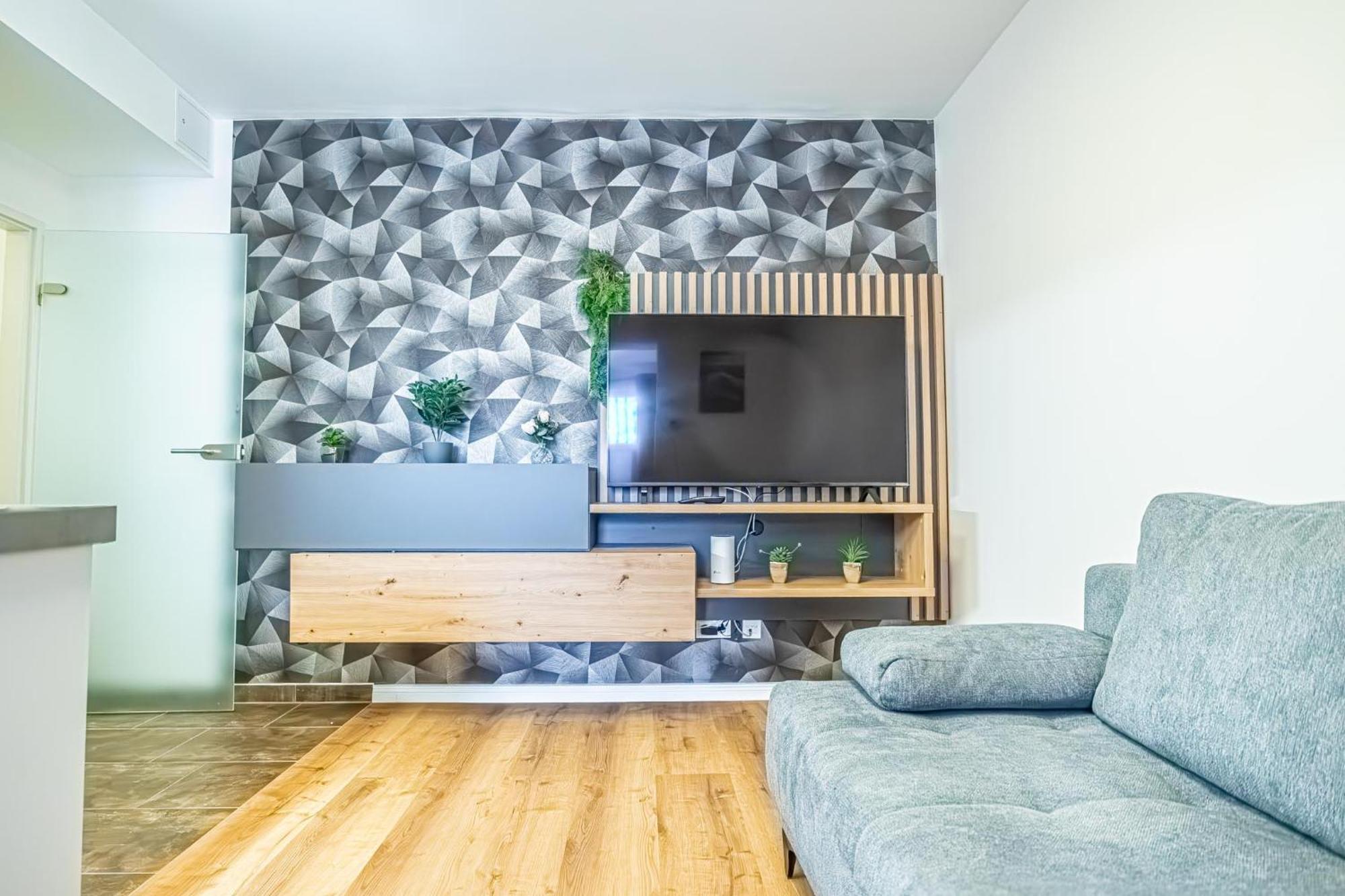 Charming 1Br And 1Lr Apt Modern Design Donaustadt Bécs Kültér fotó