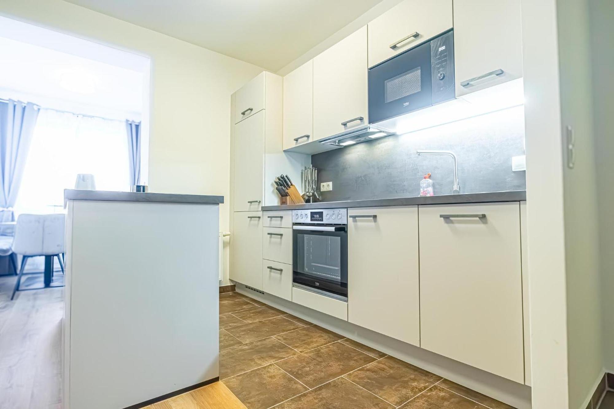 Charming 1Br And 1Lr Apt Modern Design Donaustadt Bécs Kültér fotó